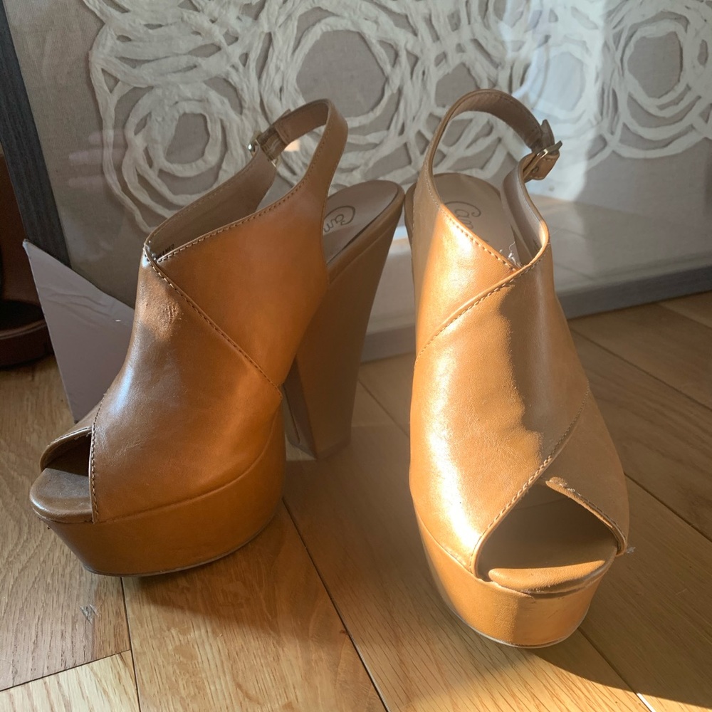 Retro Platform Block Heel